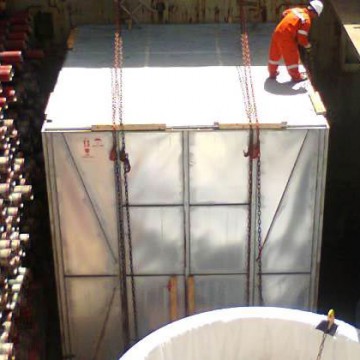 loading-cargo